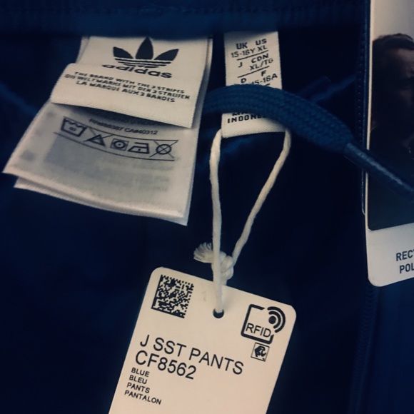 Adidas - Picture 4 of 8